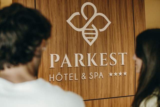 Parkest Hôtel Spa Genas Lyon