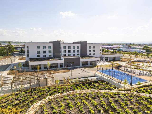 Parkest Hôtel &amp; Spa Genas Lyon